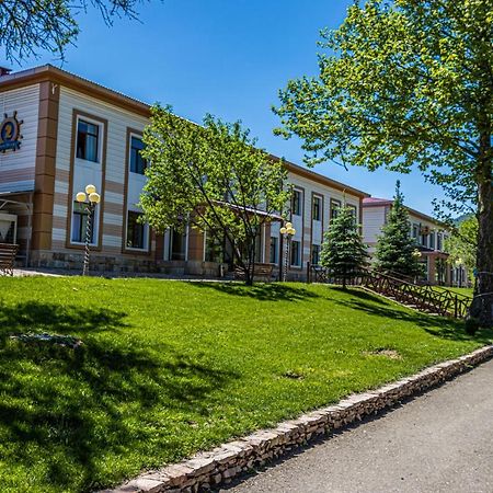 Лайнер Горный Курортный Комплекс Layner В Чимгане Kültér fotó